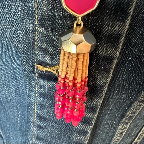 Kendra Scott Eva Necklace in Pink and Gold - Picture 3 of 6